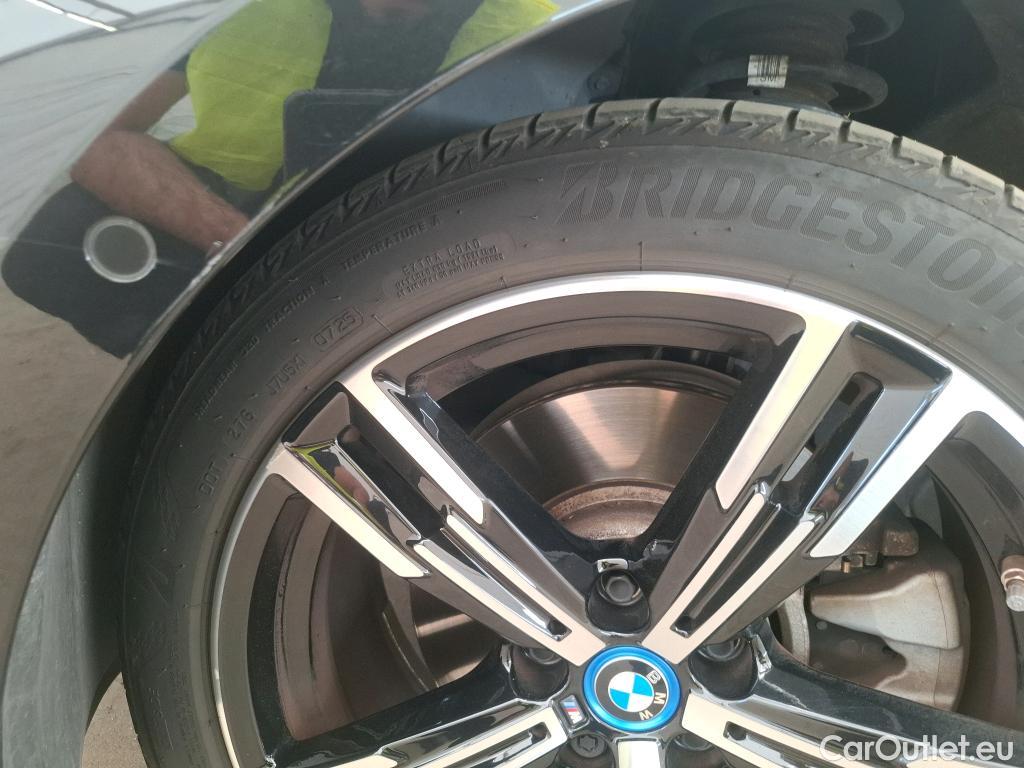  Bmw  Serie 3 BMW Série 3 Touring / 2022 / 5P / Break 320e 204ch M Sport BVA8 Hybride LOT BMW #18