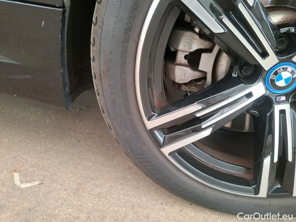  Bmw  Serie 3 BMW Série 3 Touring / 2022 / 5P / Break 320e 204ch M Sport BVA8 Hybride LOT BMW #11