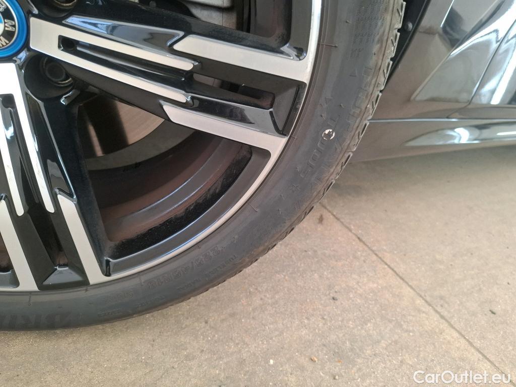  Bmw  Serie 3 BMW Série 3 Touring / 2022 / 5P / Break 320e 204ch M Sport BVA8 Hybride LOT BMW #16