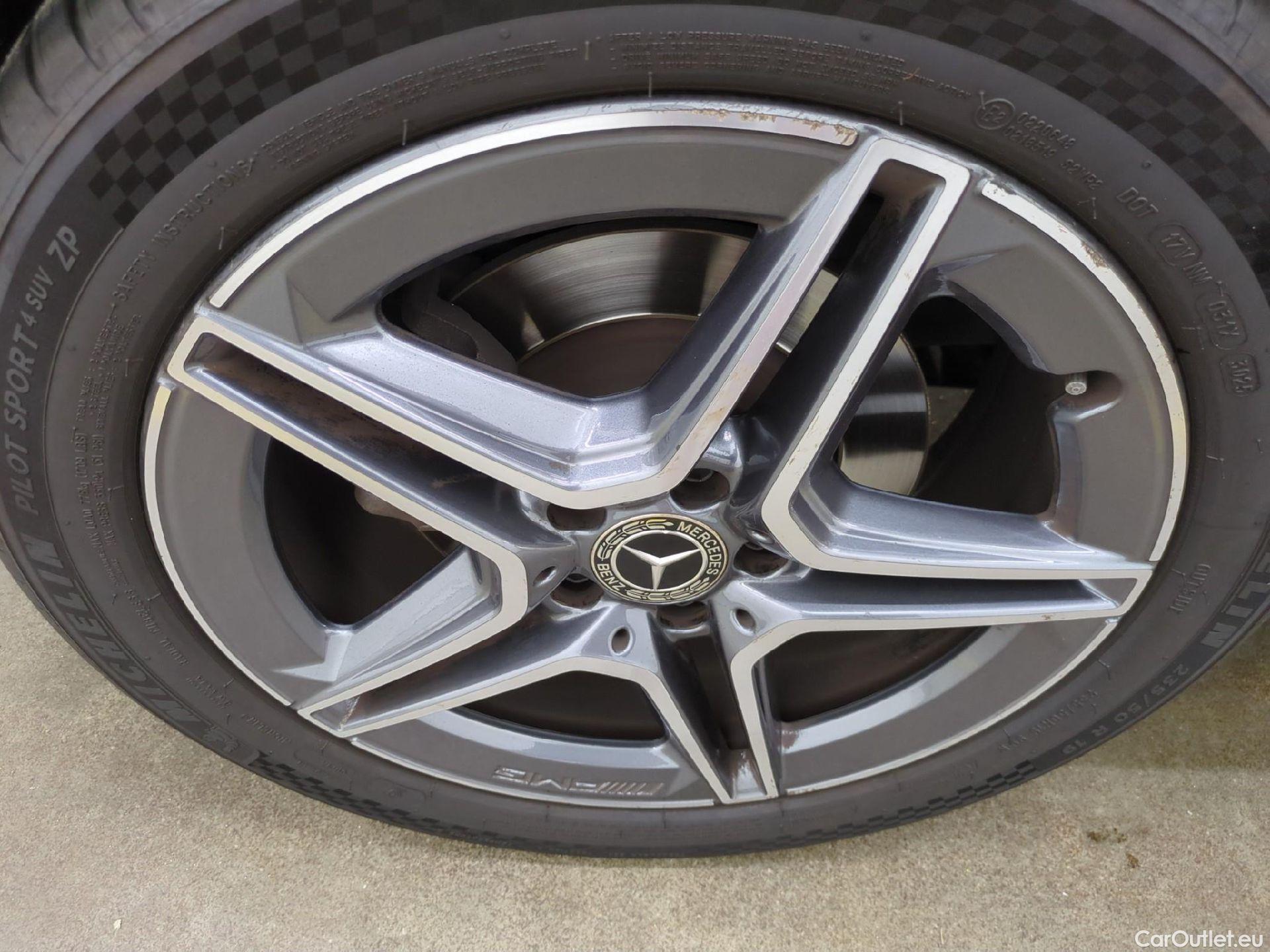  Mercedes  GLB MERCEDES-BENZ  / 2019 / 5P / SUV  200 d AMG Line #9