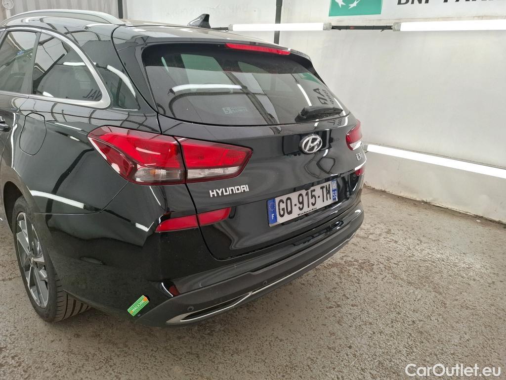  Hyundai  i30 HYUNDAI  Sport Wagon / 2020 / 5P / Break 1.0 T-GDI 120 DCT-7 MHEV CREATIVE SW #54