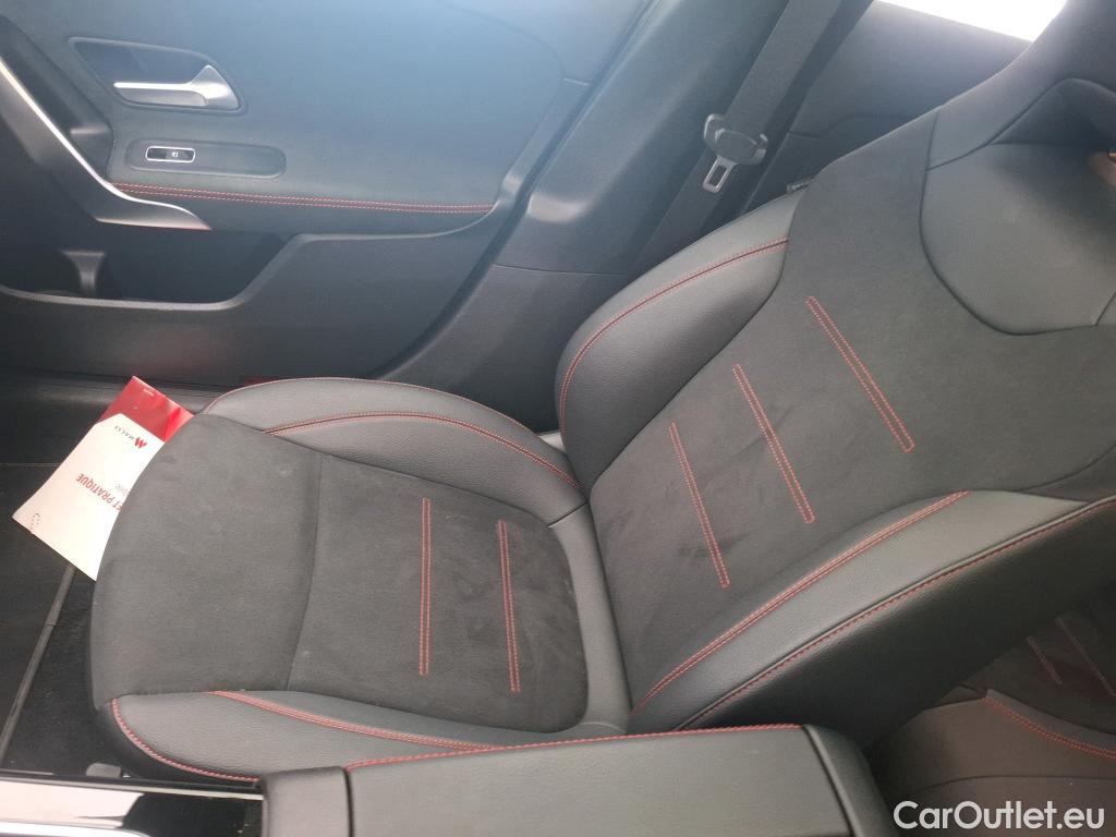  Mercedes  A-Klasse MERCEDES-BENZ Classe A Compact / 2022 / 5P / Berline A 200 AMG Line 7G-DCT #10