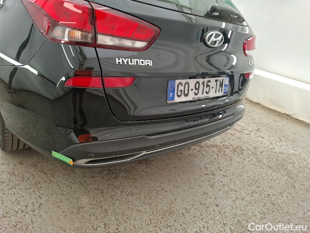  Hyundai  i30 HYUNDAI  Sport Wagon / 2020 / 5P / Break 1.0 T-GDI 120 DCT-7 MHEV CREATIVE SW #57