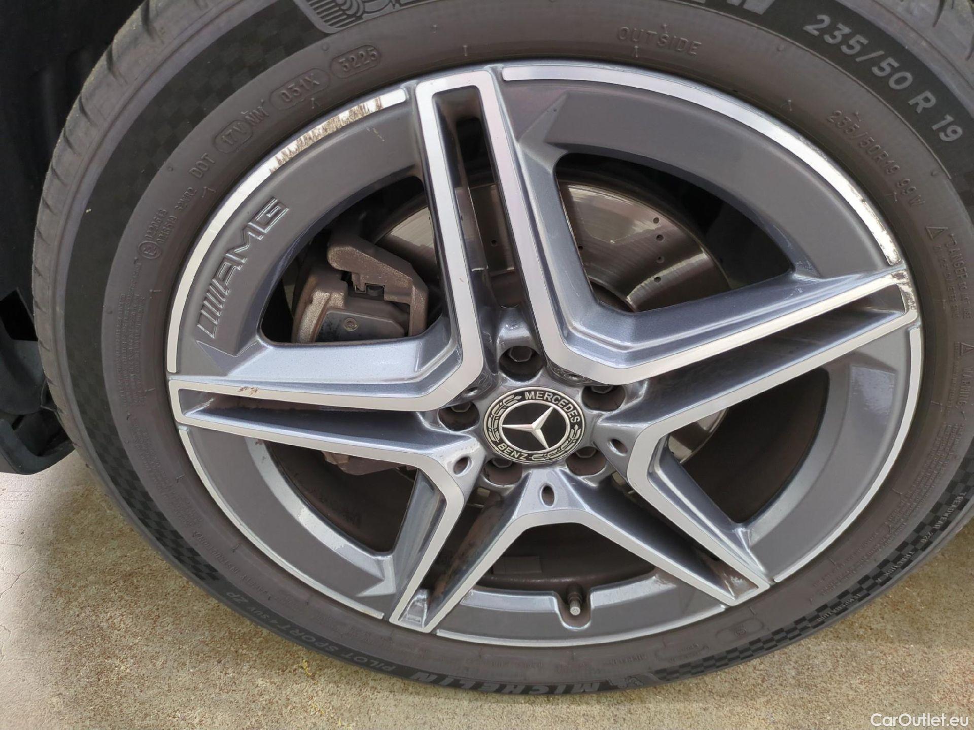  Mercedes  GLB MERCEDES-BENZ  / 2019 / 5P / SUV  200 d AMG Line #4