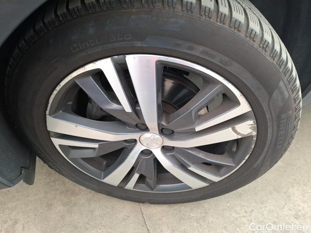  Peugeot  5008  Allure Pack 1.2 PureTech 130CV BVA8 7 Sieges E6d #13
