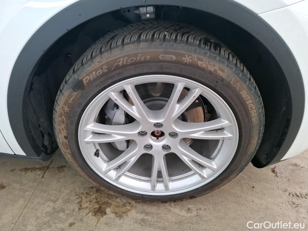  Tesla  Model Y TESLA  / 2020 / 5P / SUV Grand Autonomie Dual Motor AWD #27
