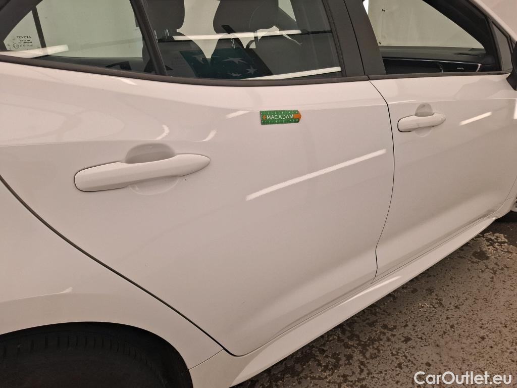  Toyota  Corolla TOYOTA  / 2018 / 5P / Berline Hybride 122h Dynamic Business #12