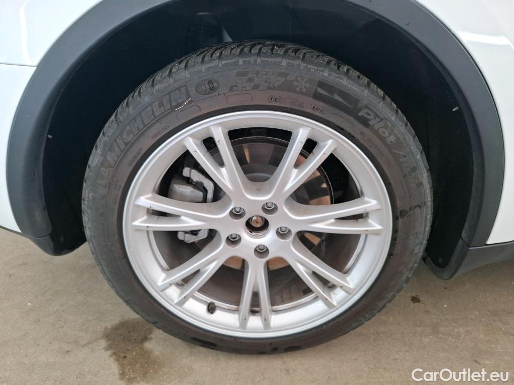  Tesla  Model Y TESLA  / 2020 / 5P / SUV Grand Autonomie Dual Motor AWD #25