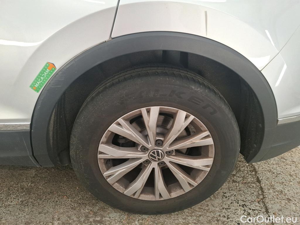  Volkswagen  Tiguan VOLKSWAGEN  / 2020 / 5P / SUV 2.0 TDI 150 DSG7 Life Business #21