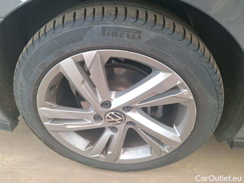  Volkswagen  Golf  VIII SW R-Line 2.0 TDI 150CV BVA7 E6d #4