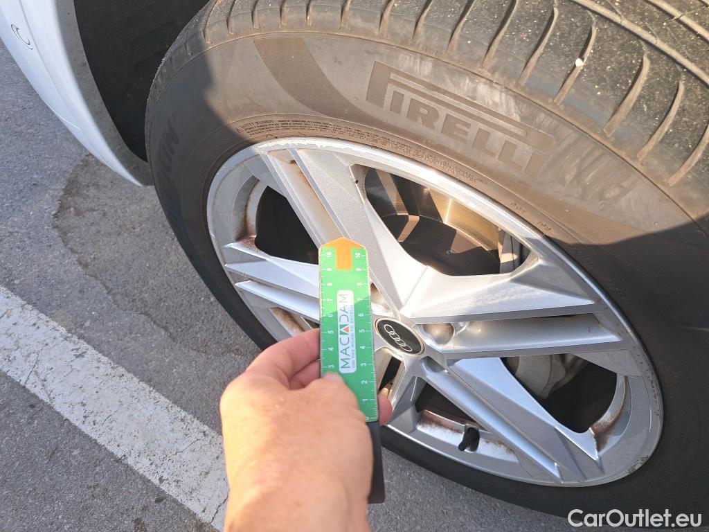  Audi  Q5 AUDI  / 2020 / 5P / todoterreno S Line 50 TFSI e quattro-ultra #23