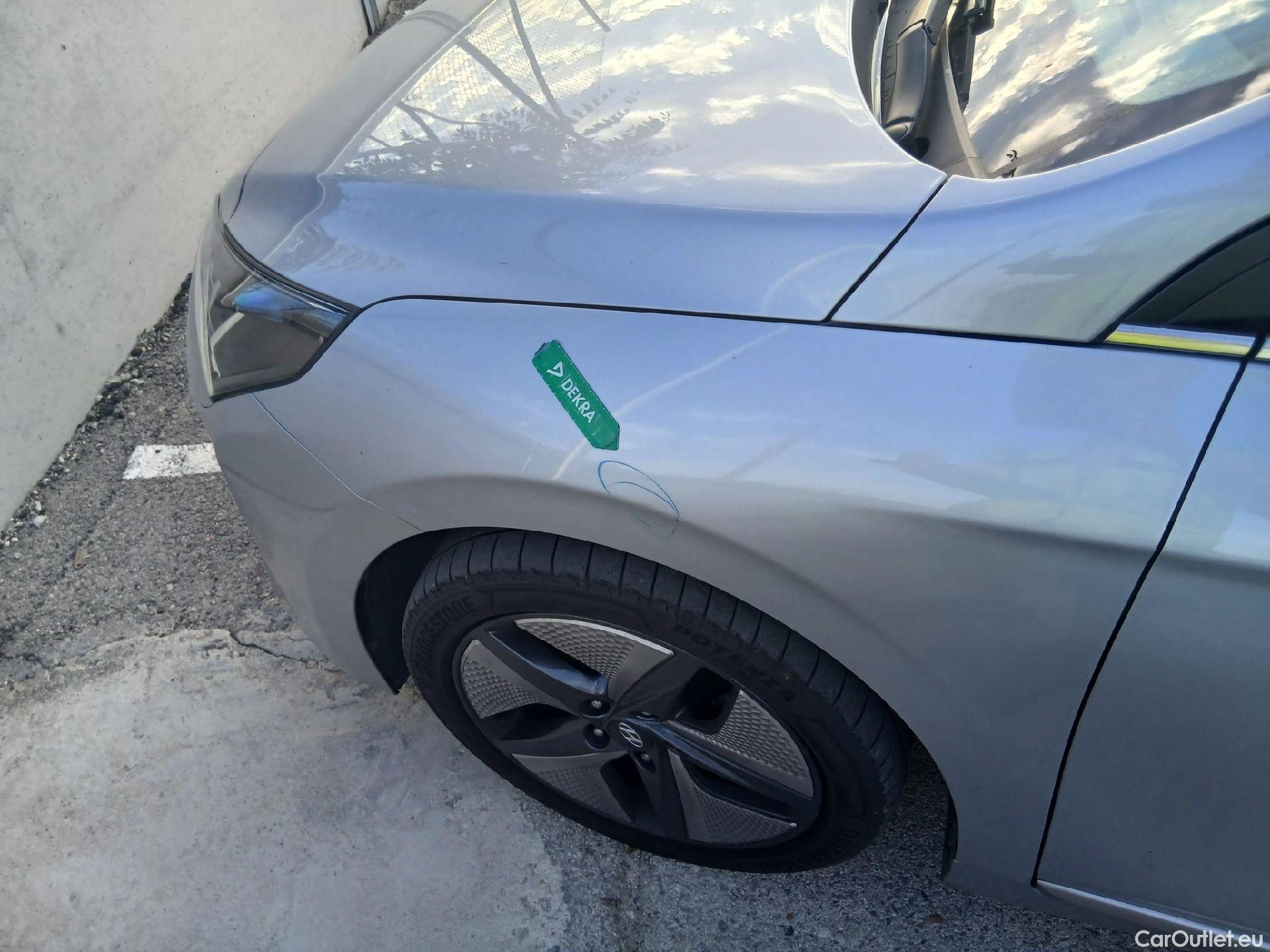  Hyundai   Ioniq HYUNDAI / 2019 / 5P / berlina con portón 1.6 GDI HEV Tecno DCT #6