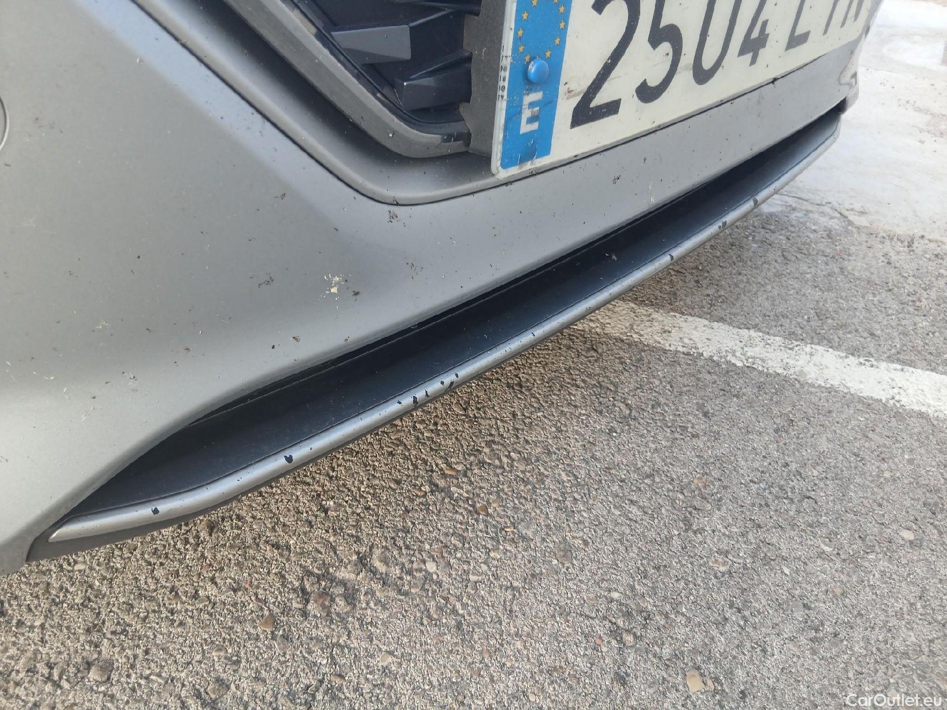  Hyundai   Ioniq HYUNDAI / 2019 / 5P / berlina con portón 1.6 GDI HEV Tecno DCT #4