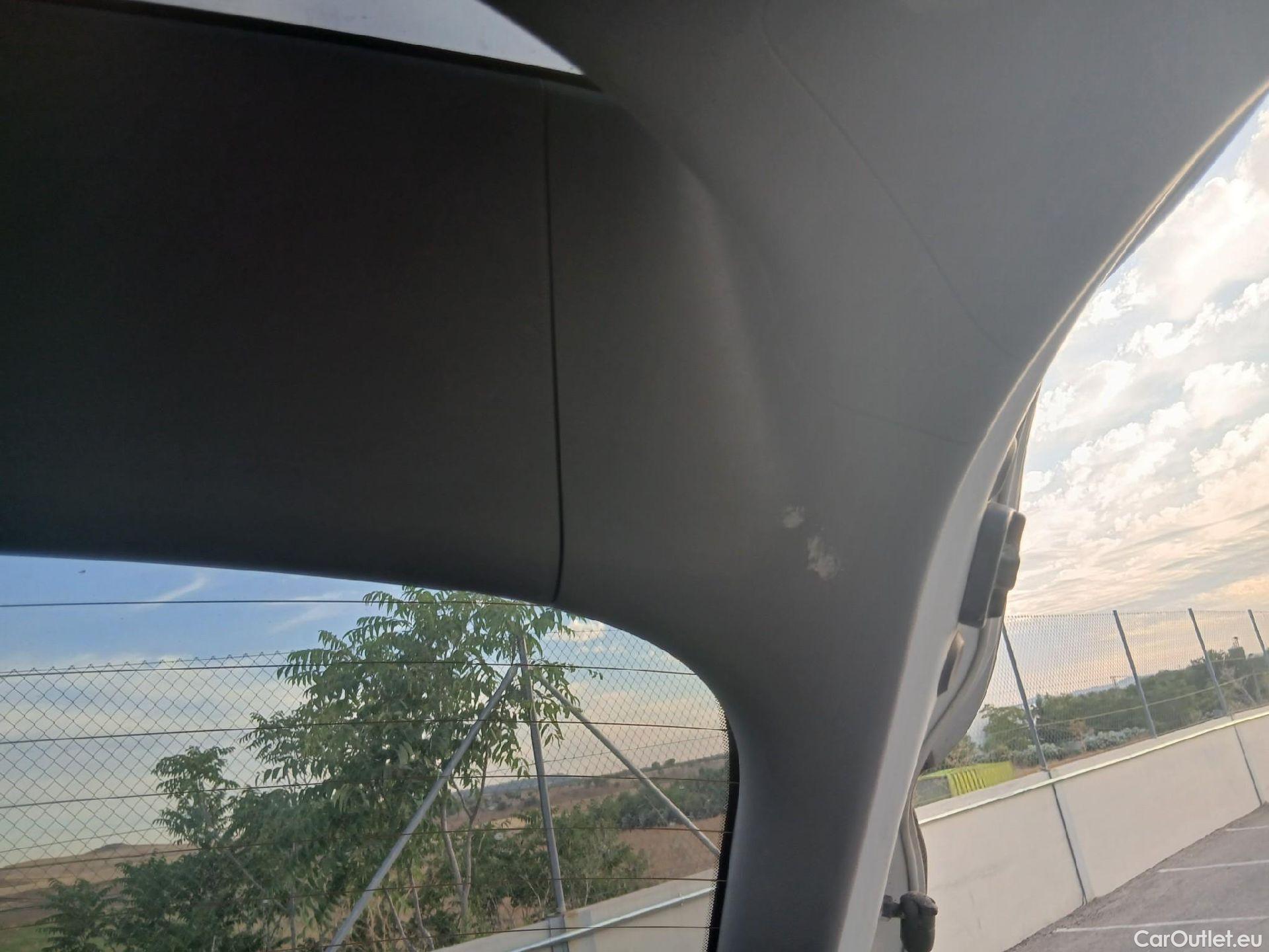  Hyundai   Ioniq HYUNDAI / 2019 / 5P / berlina con portón 1.6 GDI HEV Tecno DCT #19
