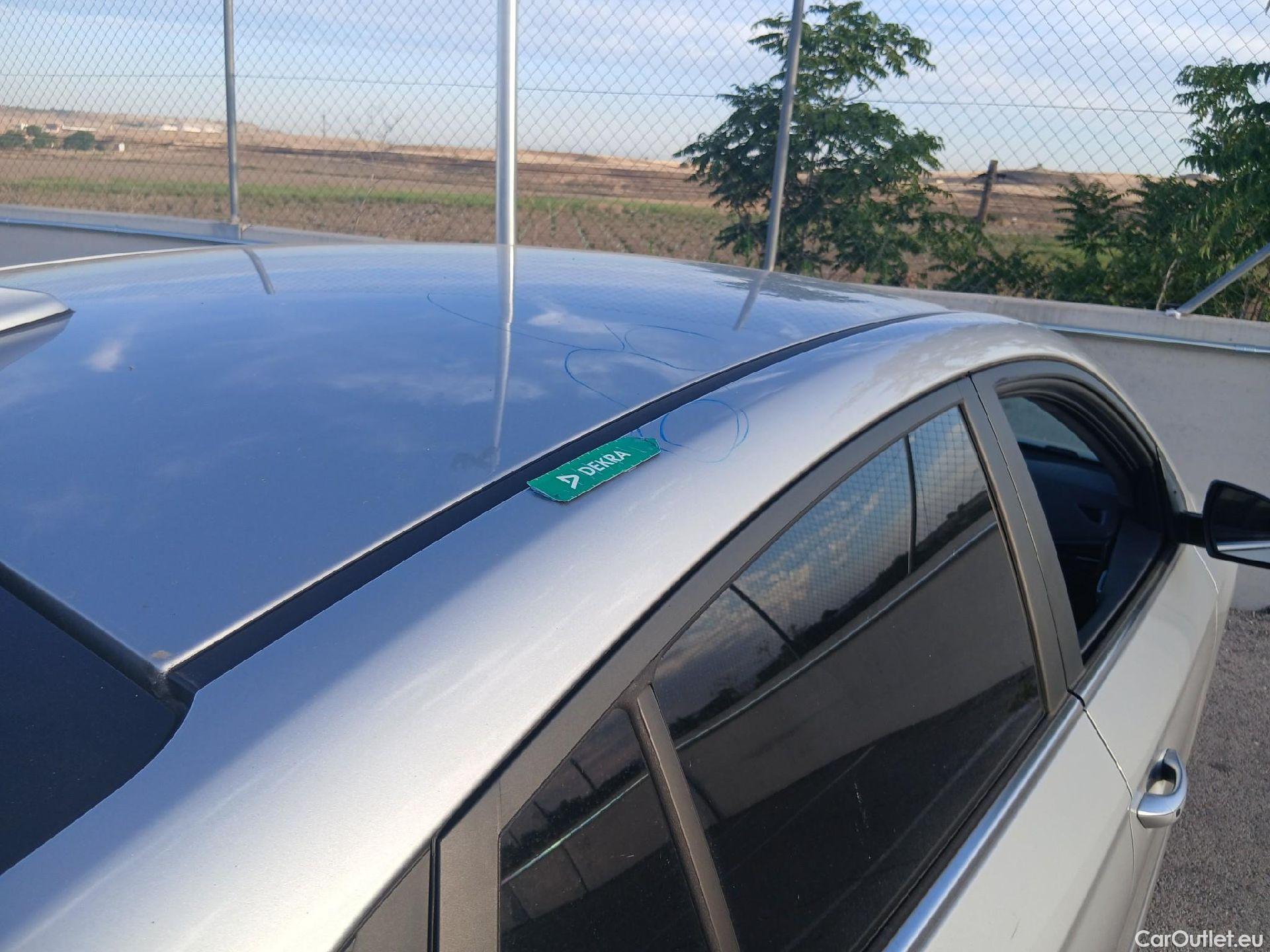 Hyundai   Ioniq HYUNDAI / 2019 / 5P / berlina con portón 1.6 GDI HEV Tecno DCT #23