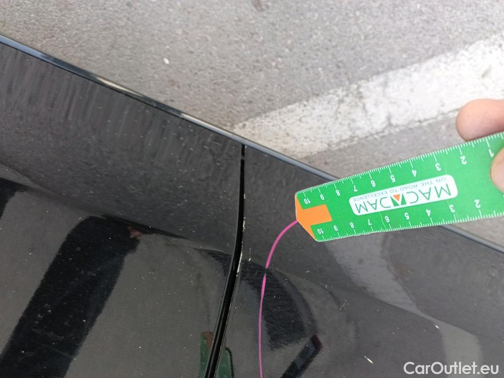  Mercedes  A-Klasse MERCEDES-BENZ Clase A / 2018 / 4P / sedán Sedán A 250 e #6
