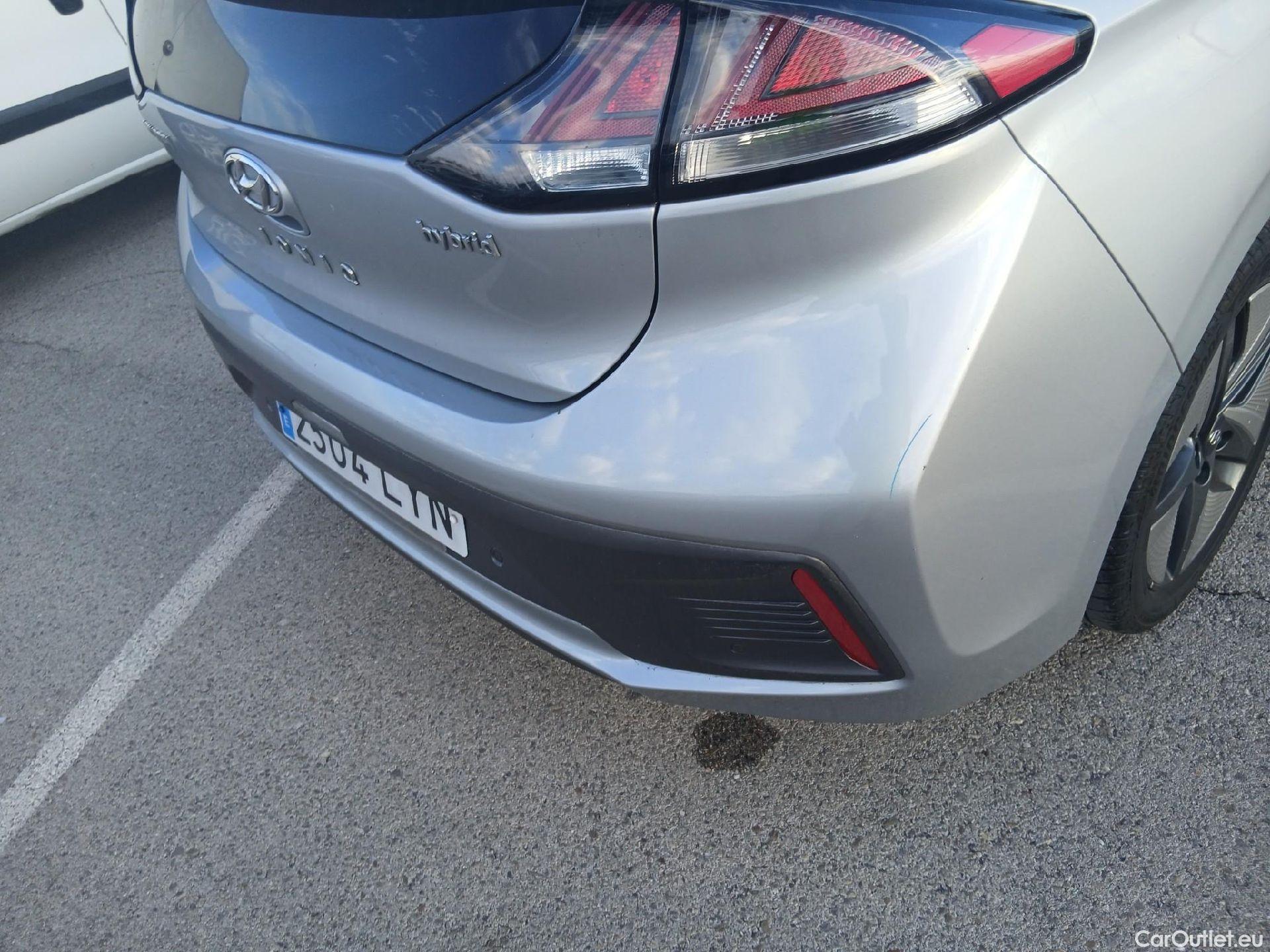  Hyundai   Ioniq HYUNDAI / 2019 / 5P / berlina con portón 1.6 GDI HEV Tecno DCT #15