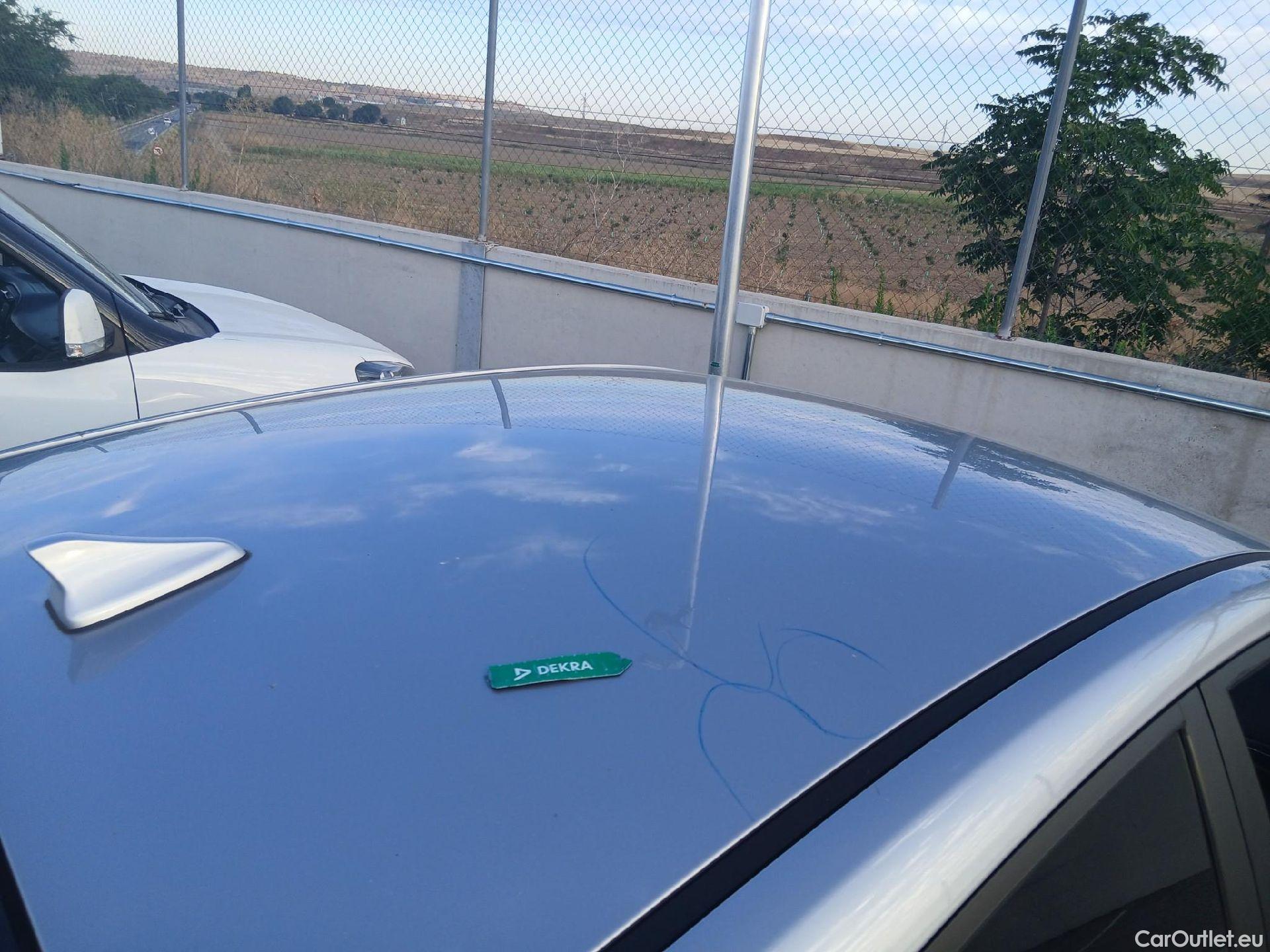  Hyundai   Ioniq HYUNDAI / 2019 / 5P / berlina con portón 1.6 GDI HEV Tecno DCT #10