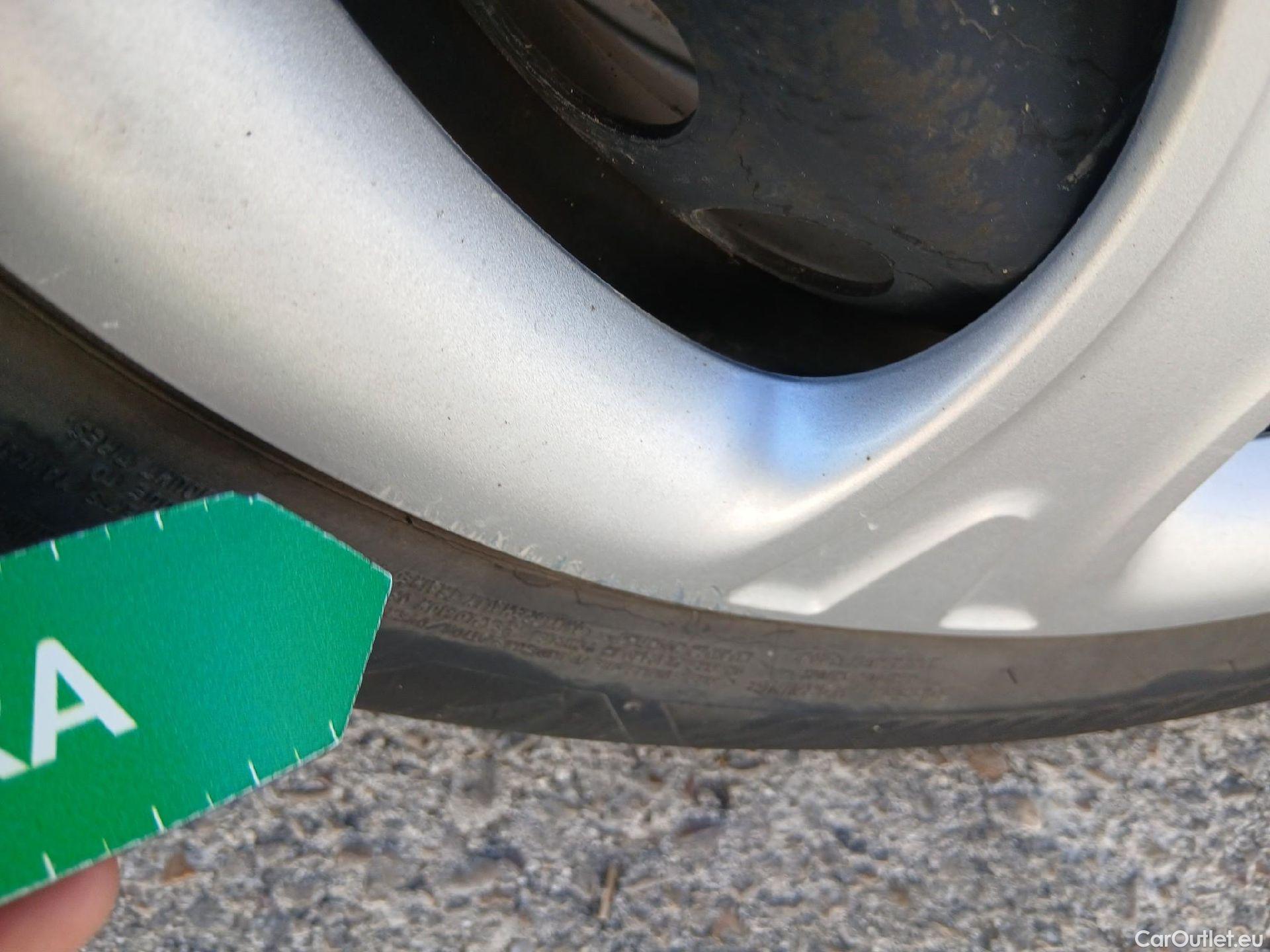  KIA  Picanto KIA  / 2020 / 5P / berlina con portón 1.0 DPi 49kW (67CV) Concept #43