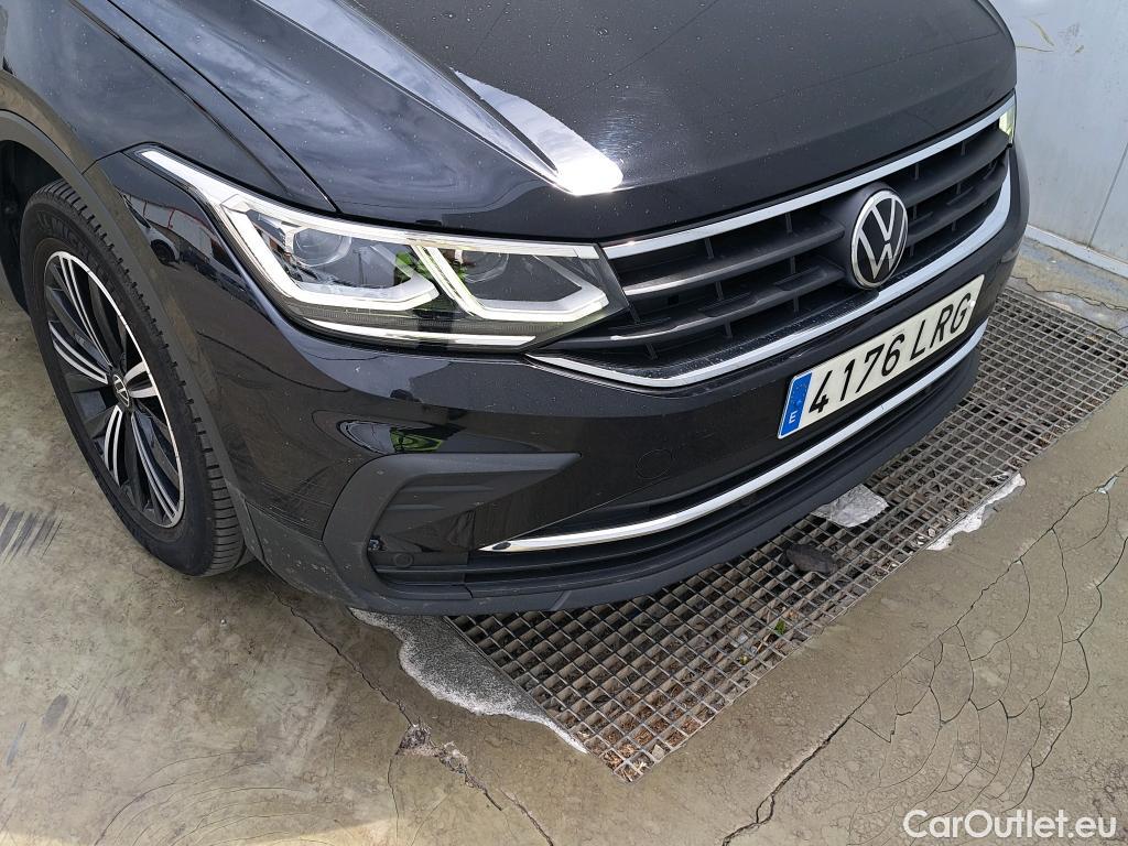  Volkswagen  Tiguan VOLKSWAGEN  / 2020 / 5P / todoterreno Life 2.0 TDI 110kW (150CV) DSG (AC2) #13