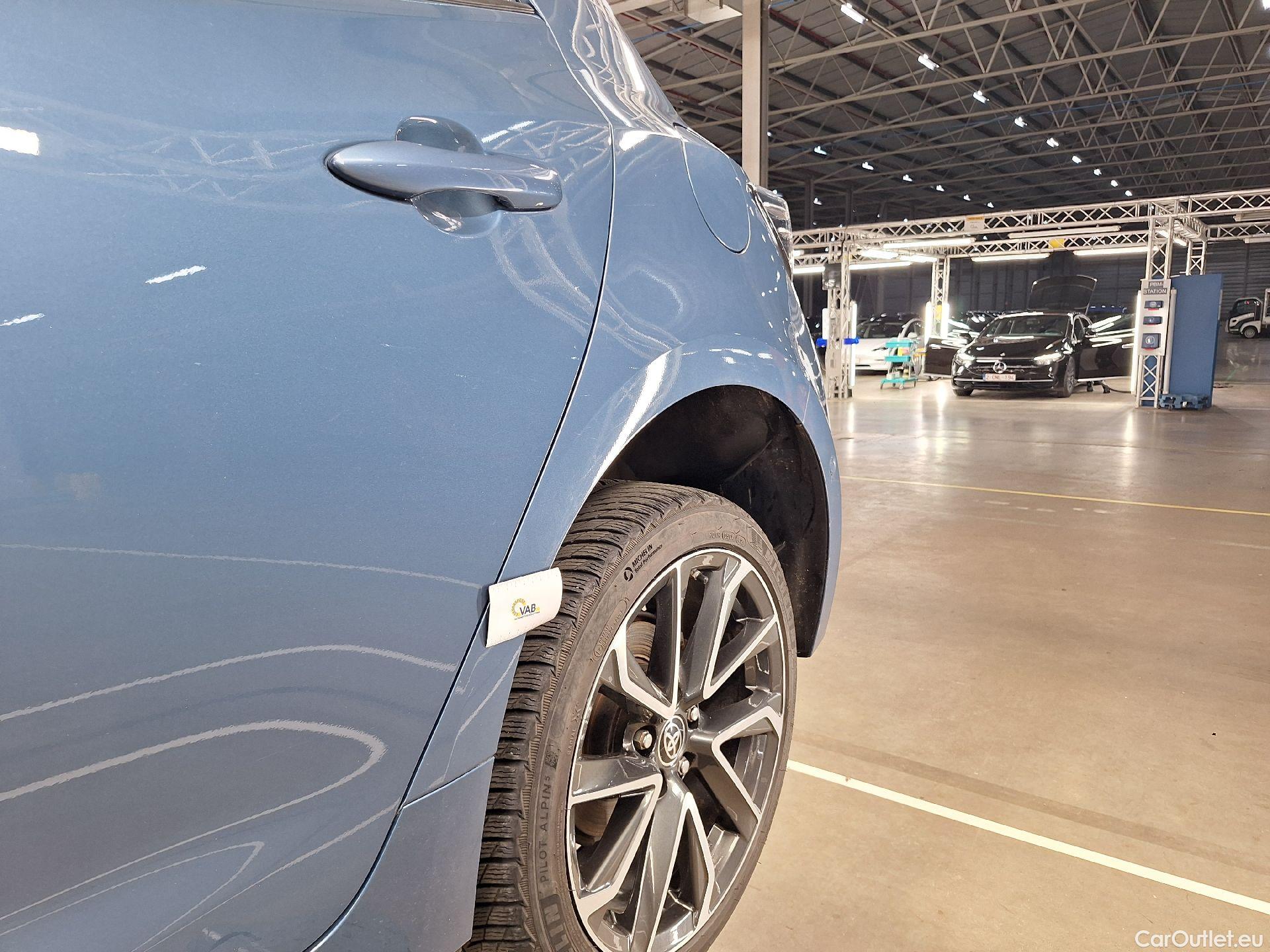  Toyota  Corolla Toyota,  '19, Toyota  2.0 Hybrid Premium e-CVT 5d #25