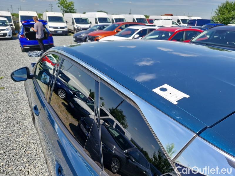  Peugeot  3008  (2016)  1.5bHDi 130 Allure #45
