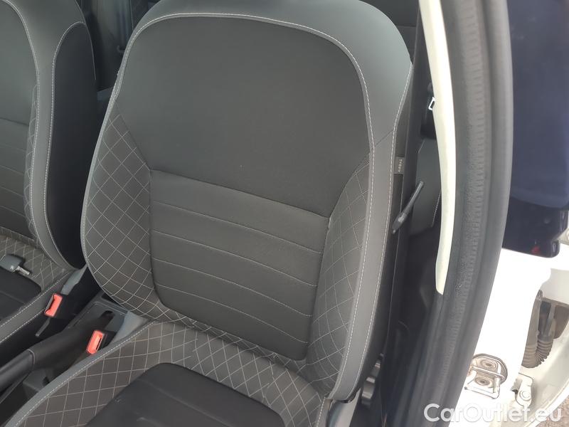  Skoda  Fabia  Combi (2007)  Com 1.0TSI 81 Ambition #26