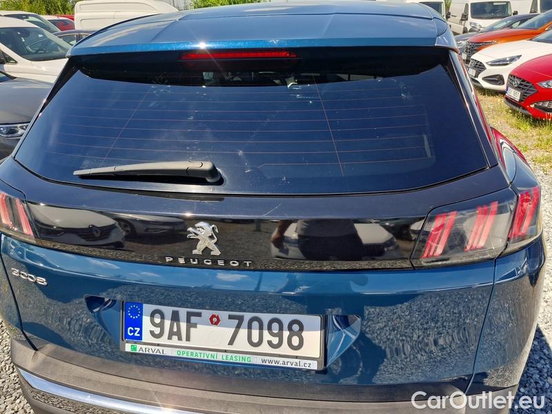  Peugeot  3008  (2016)  1.5bHDi 130 Allure #42