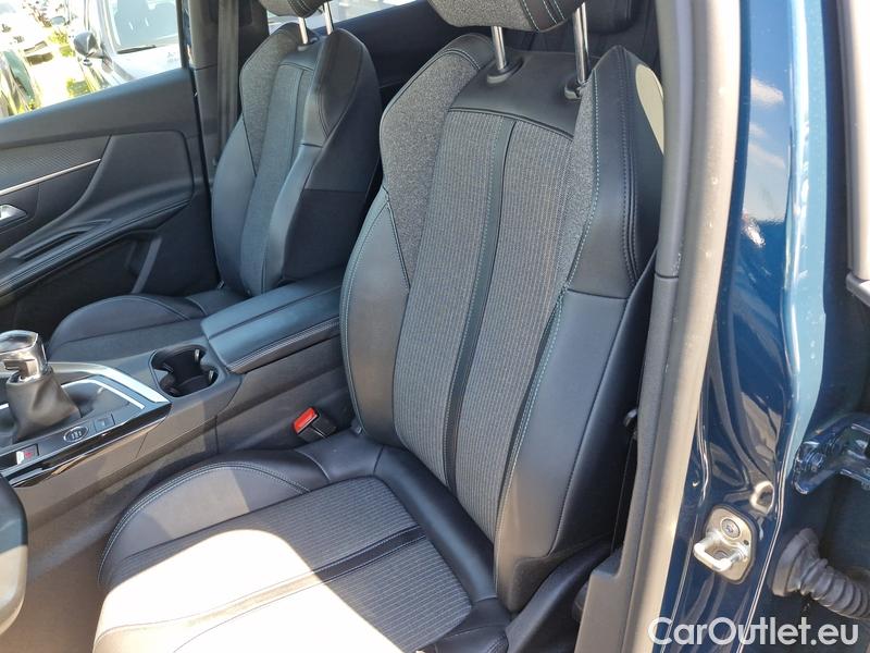  Peugeot  3008  (2016)  1.5bHDi 130 Allure #13