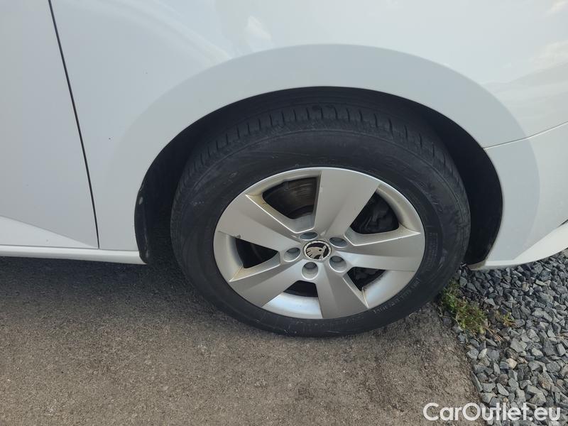  Skoda  Fabia  Combi (2007)  Com 1.0TSI 81 Ambition #12