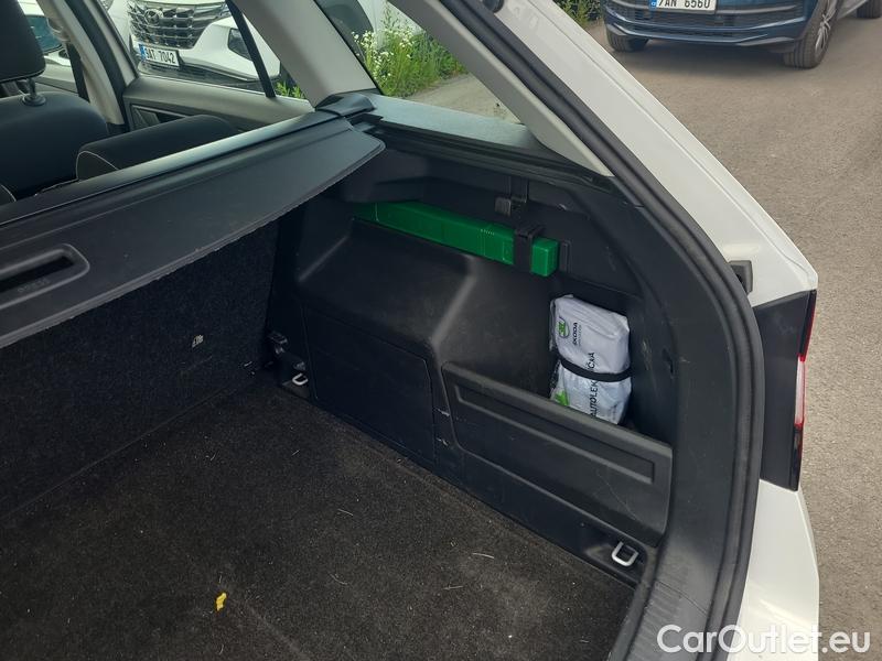  Skoda  Fabia  Combi (2007)  Com 1.0TSI 81 Ambition #19
