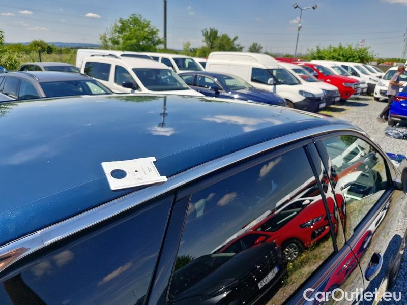  Peugeot  3008  (2016)  1.5bHDi 130 Allure #52