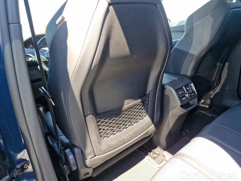  Peugeot  3008  (2016)  1.5bHDi 130 Allure #24