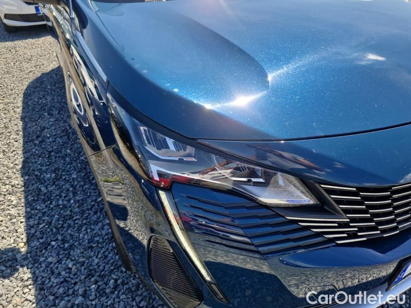  Peugeot  3008  (2016)  1.5bHDi 130 Allure #4