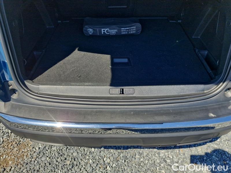  Peugeot  3008  (2016)  1.5bHDi 130 Allure #33