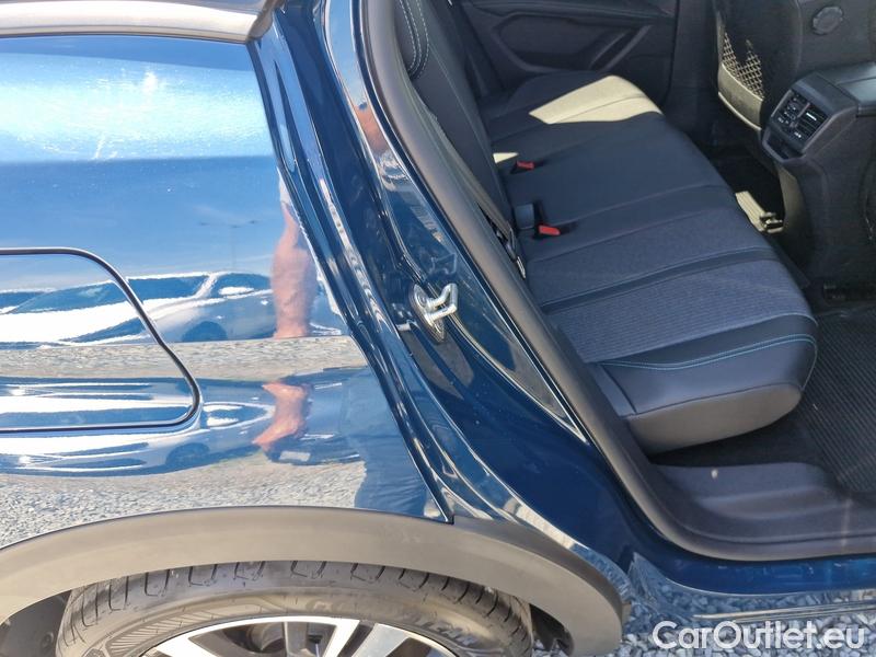  Peugeot  3008  (2016)  1.5bHDi 130 Allure #55