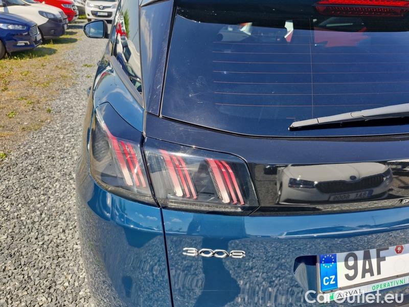  Peugeot  3008  (2016)  1.5bHDi 130 Allure #40