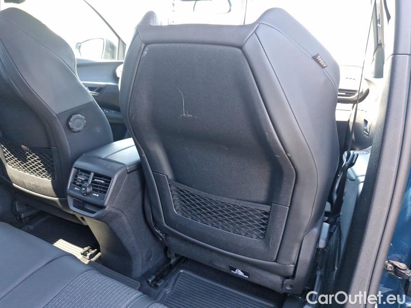  Peugeot  3008  (2016)  1.5bHDi 130 Allure #57