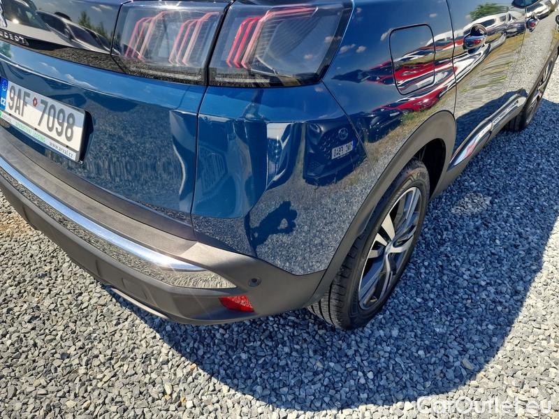  Peugeot  3008  (2016)  1.5bHDi 130 Allure #48