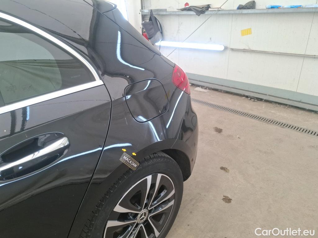  Mercedes  A-Klasse MERCEDES-BENZ Classe A Compact / 2022 / 5P / Berline A 200 Business Line 7G-DCT #32