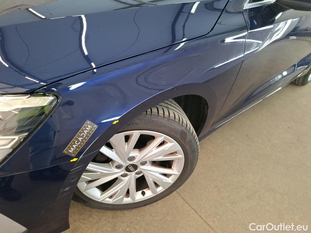  Audi  A3  Sportback 35 TDI Design Luxe 2.0 TDI 150CV BVA7 E6d #3