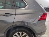  Volkswagen  Tiguan VOLKSWAGEN  / 2016 / 5P / SUV 2.0 TDI SCR 110KW BUSINESS BMT DSG #126