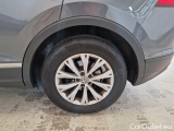  Volkswagen  Tiguan VOLKSWAGEN  / 2016 / 5P / SUV 2.0 TDI SCR 110KW BUSINESS BMT DSG #155