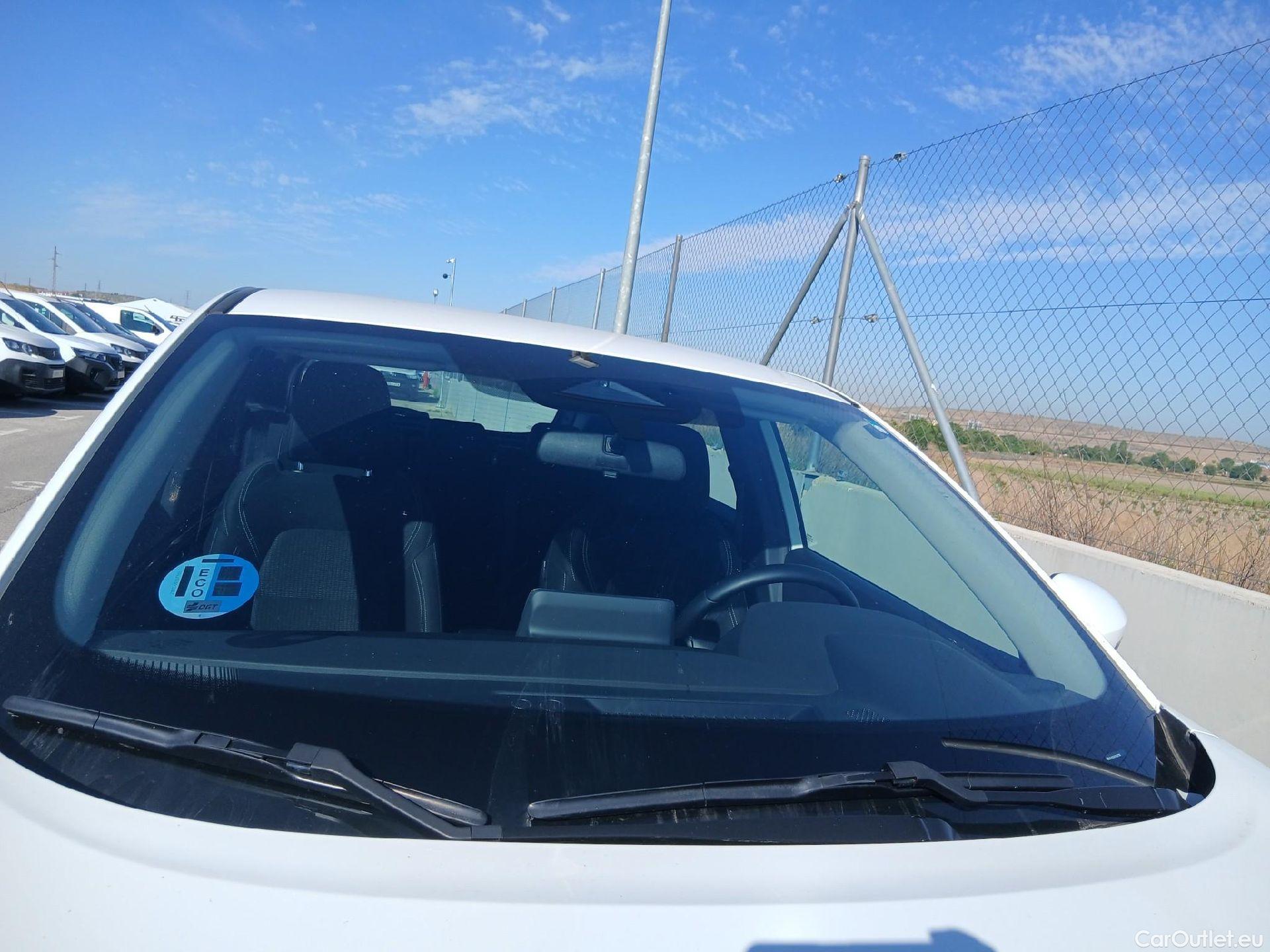  Nissan  Qashqai NISSAN  / 2021 / 5P / todoterreno DIG-T 103kW (140CV) mHEV 4x2 Acenta #9