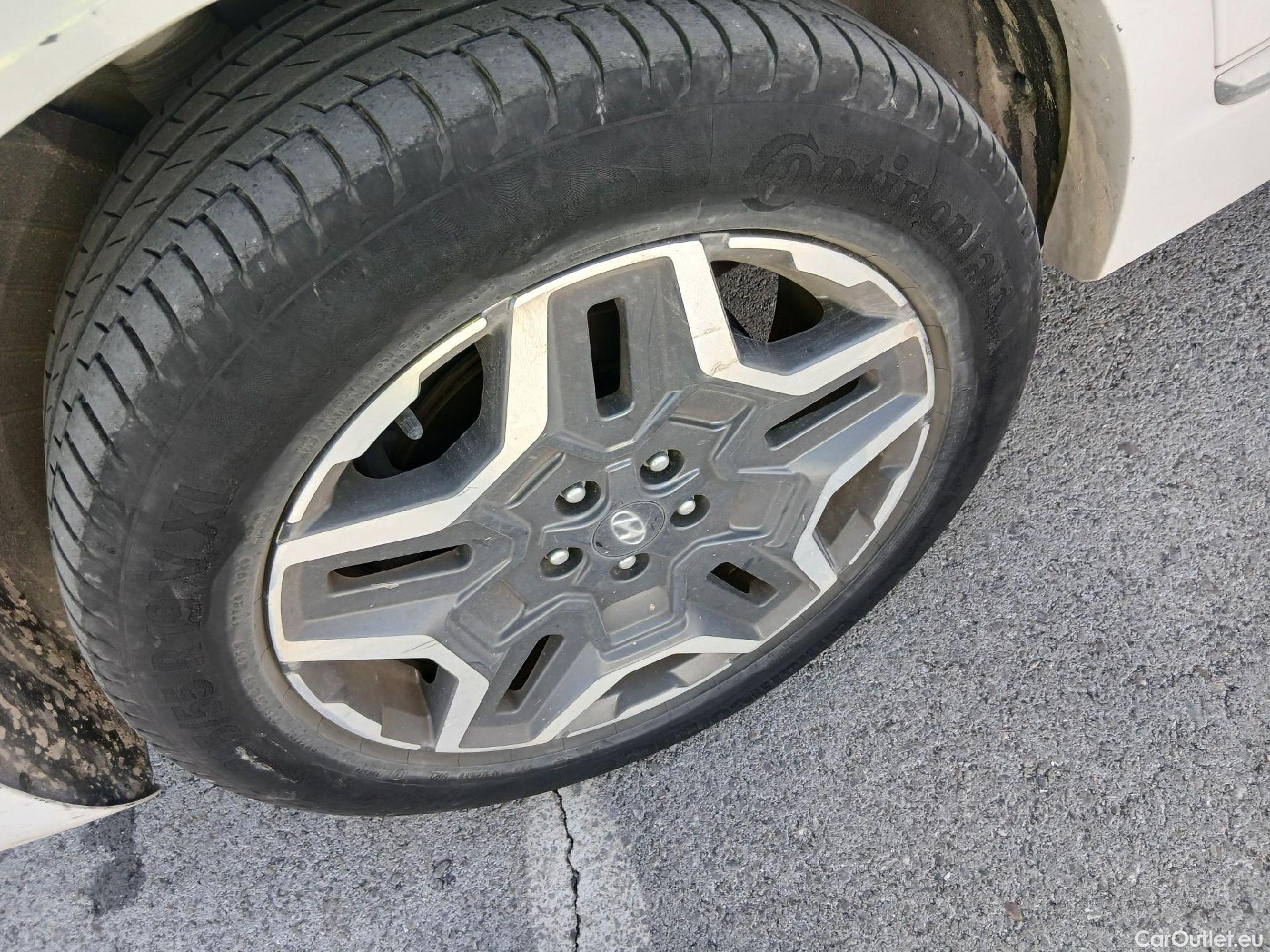  Hyundai  Santa Fe HYUNDAI  / 2021 / 5P / todoterreno 1.6 TGDi PHEV Style Auto 4x4 #38