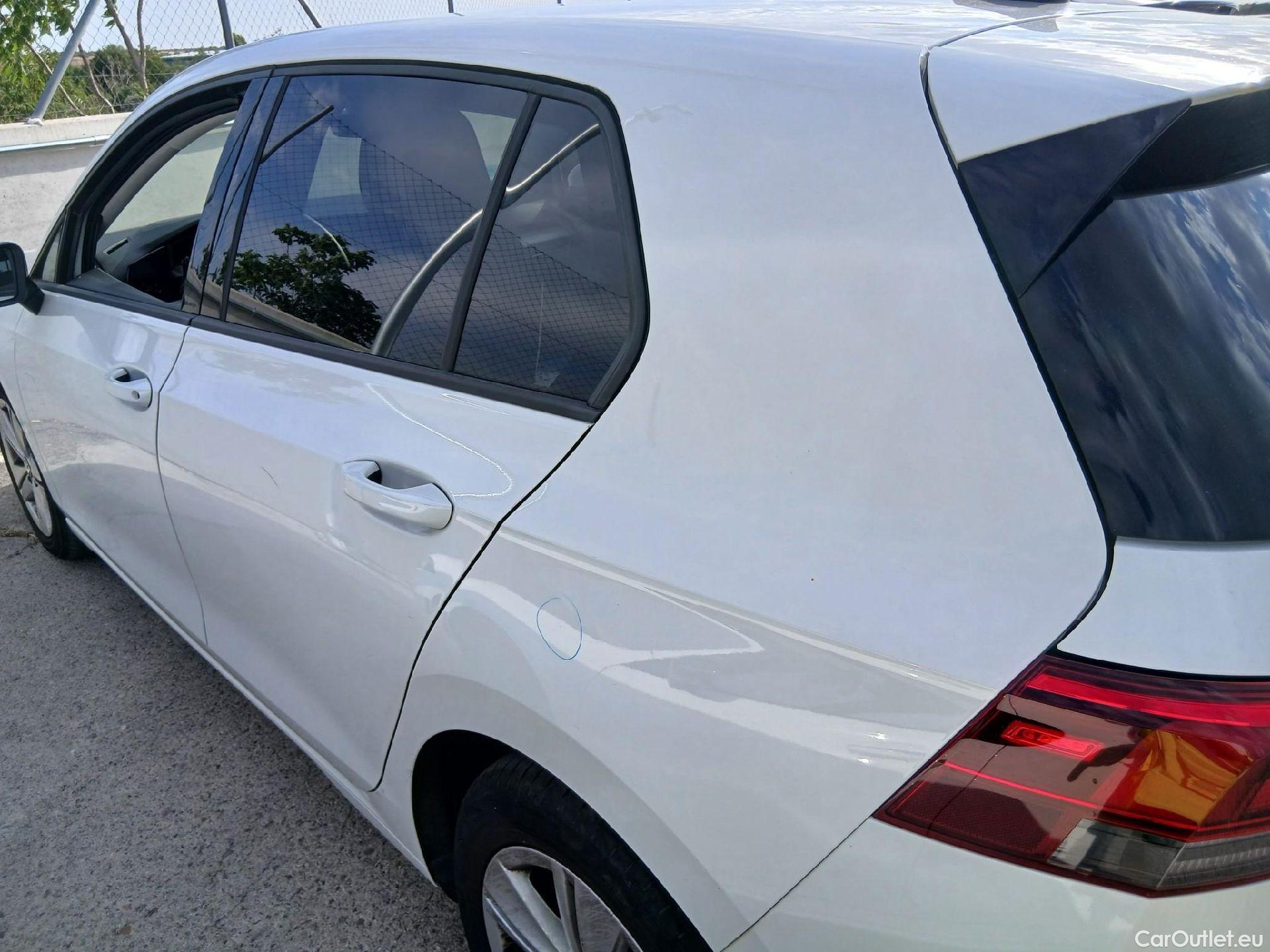  Volkswagen  Golf  VOLKSWAGEN / 2020 / 5P / berlina con portón Life 2.0 TDI 85kW (115CV) #17
