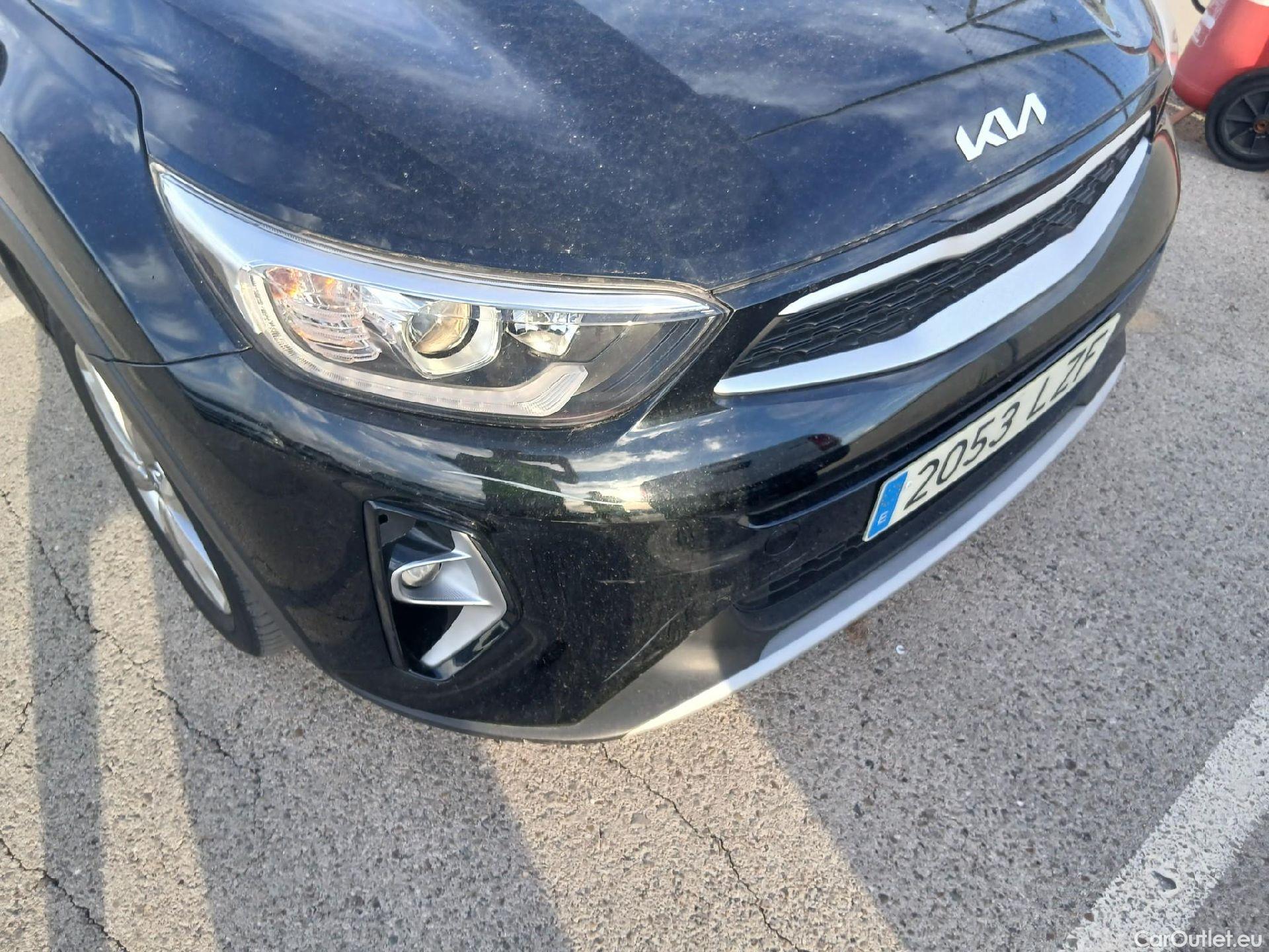  KIA  STONIC KIA  / 2017 / 5P / todoterreno 1.0 T-GDi 74kW MHEV iMT Concept Plus(SL)(SP) #34