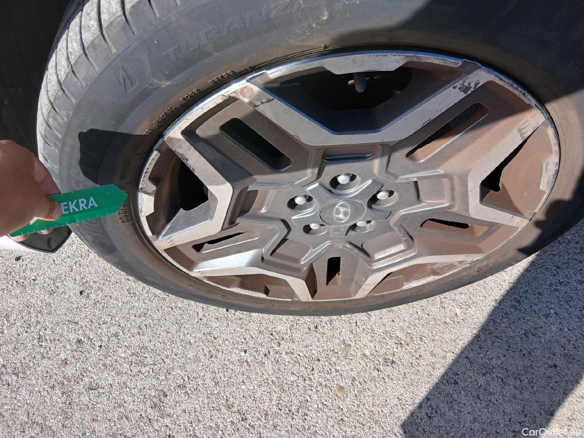 Hyundai  Santa Fe HYUNDAI  / 2021 / 5P / todoterreno 1.6 TGDi PHEV Style Auto 4x4 #18