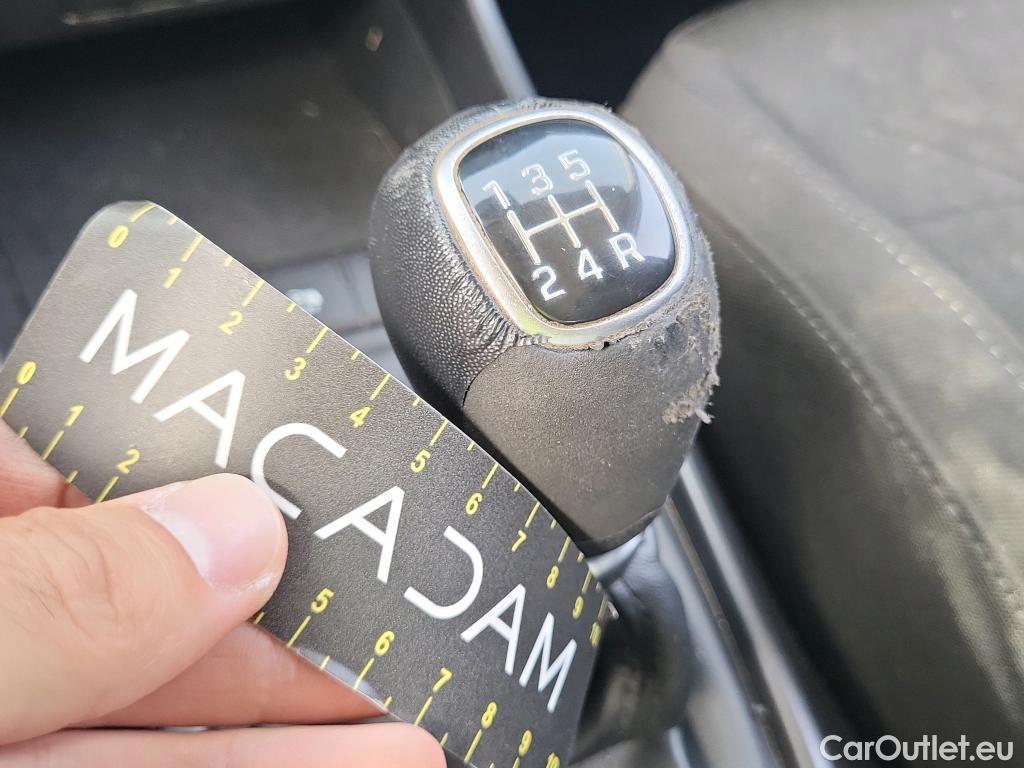  Hyundai  Bayon HYUNDAI  / 2021 / 5P / todoterreno 1.2 MPI Maxx #24
