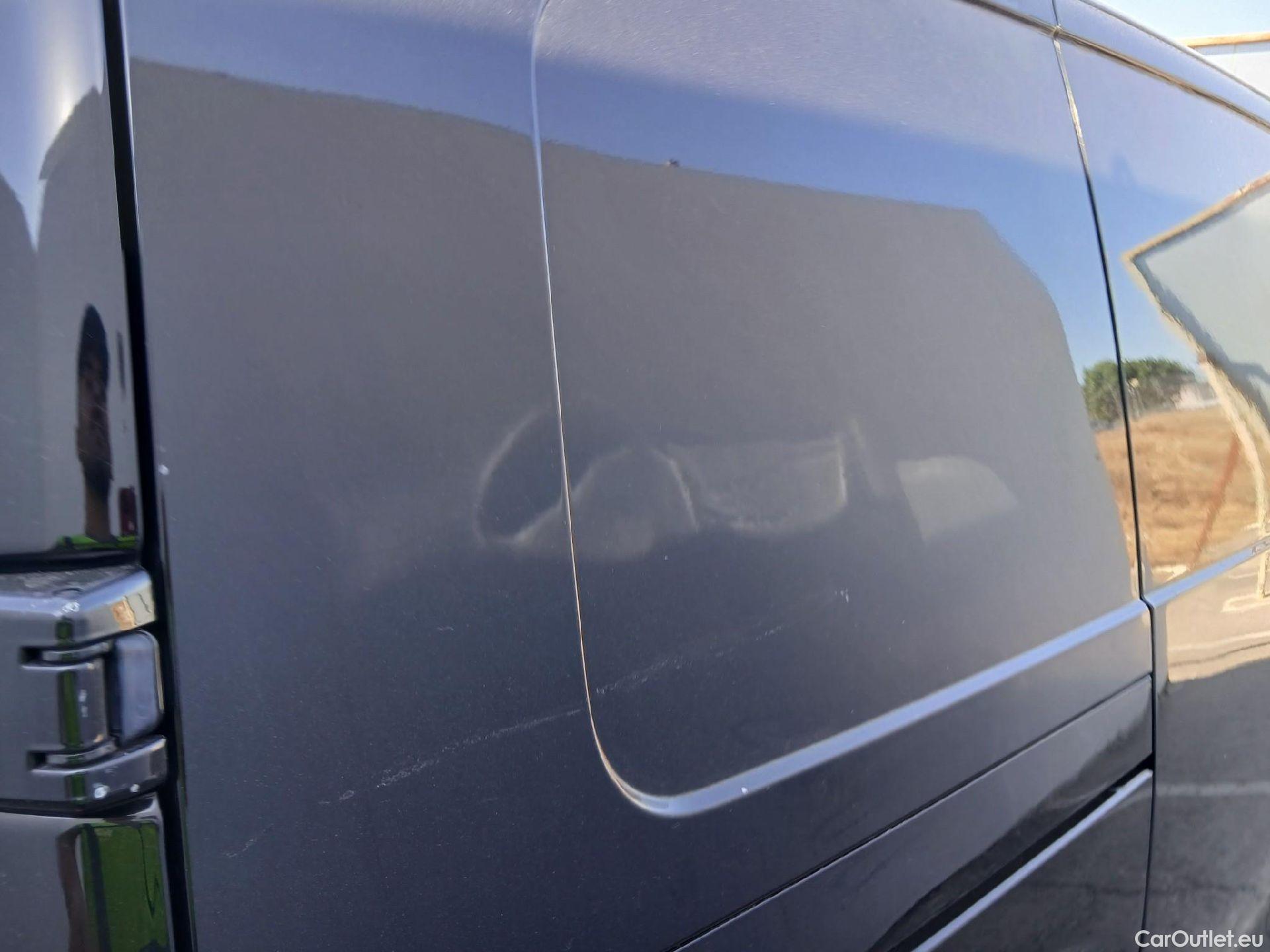  Opel  Vivaro OPEL  / 2019 / 4P / furgón 1.5 Diésel 74kW (100CV) S Std Express #24